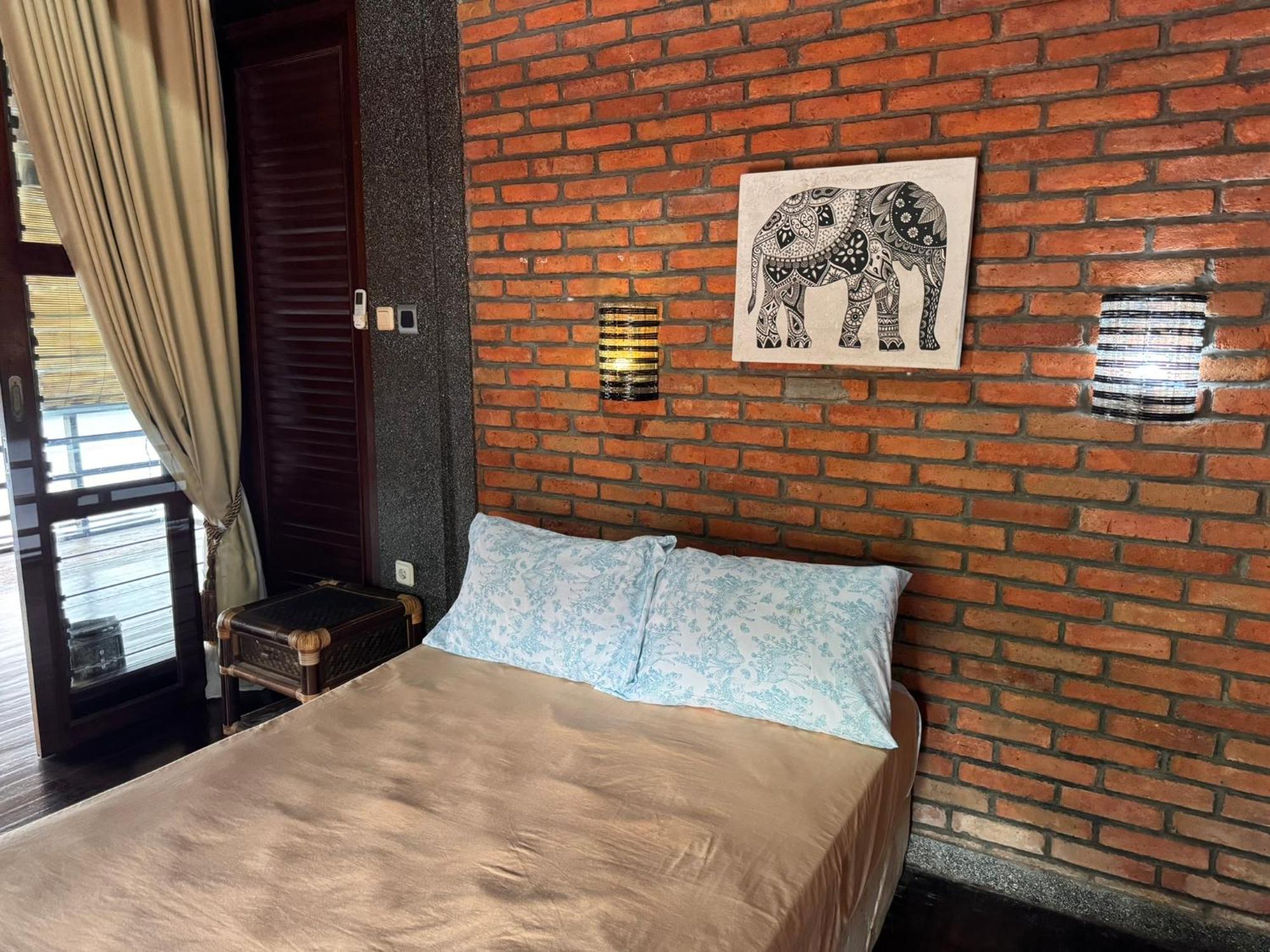 Giri Hill Homestay Нуса Дуа Екстериор снимка