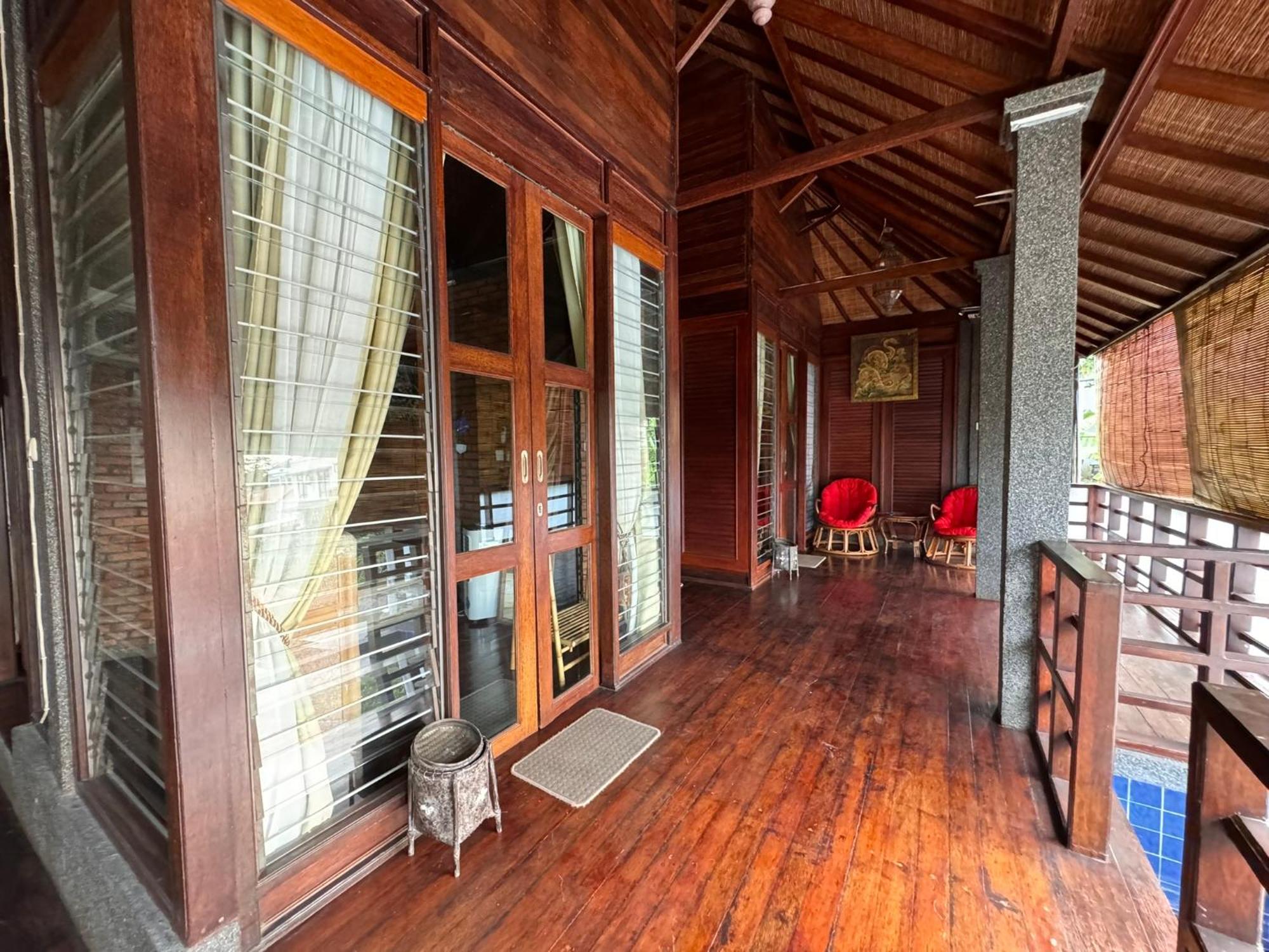 Giri Hill Homestay Нуса Дуа Екстериор снимка