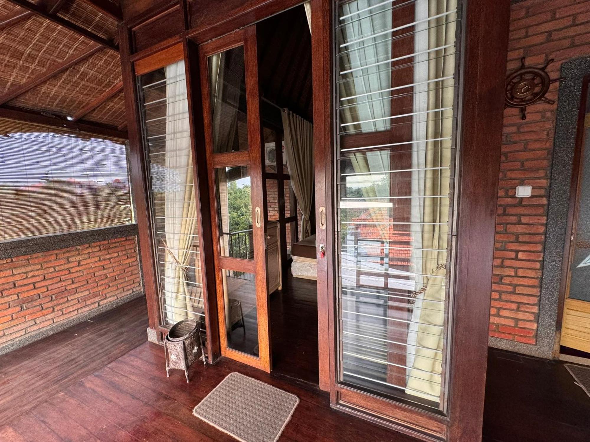 Giri Hill Homestay Нуса Дуа Екстериор снимка